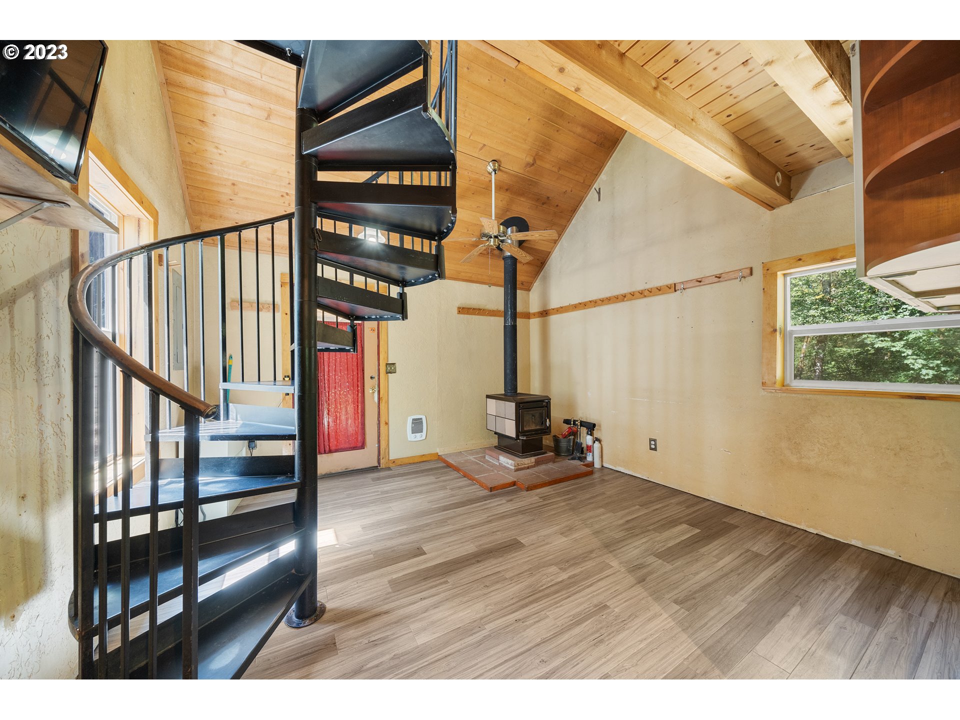 28095 Trask River Road Tillamook, OR 97141 - Photo 5 of 20 Gallery Image 5