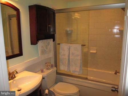 19 Fort Hoyle Road Joppa, MD 21085 - Photo 16 of 30 Bath jacuzzi heated tub