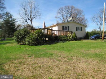 19 Fort Hoyle Road Joppa, MD 21085 - Photo 24 of 30 mature trees and flower gardens