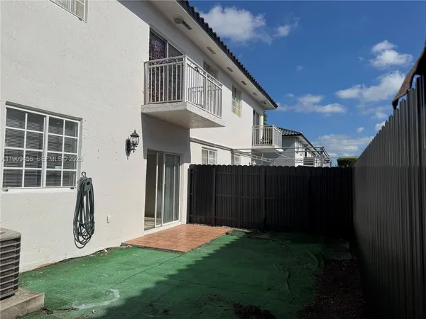 $2,800 | 7542 Northwest 175th Street, Unit 7542, Hialeah, FL 33015