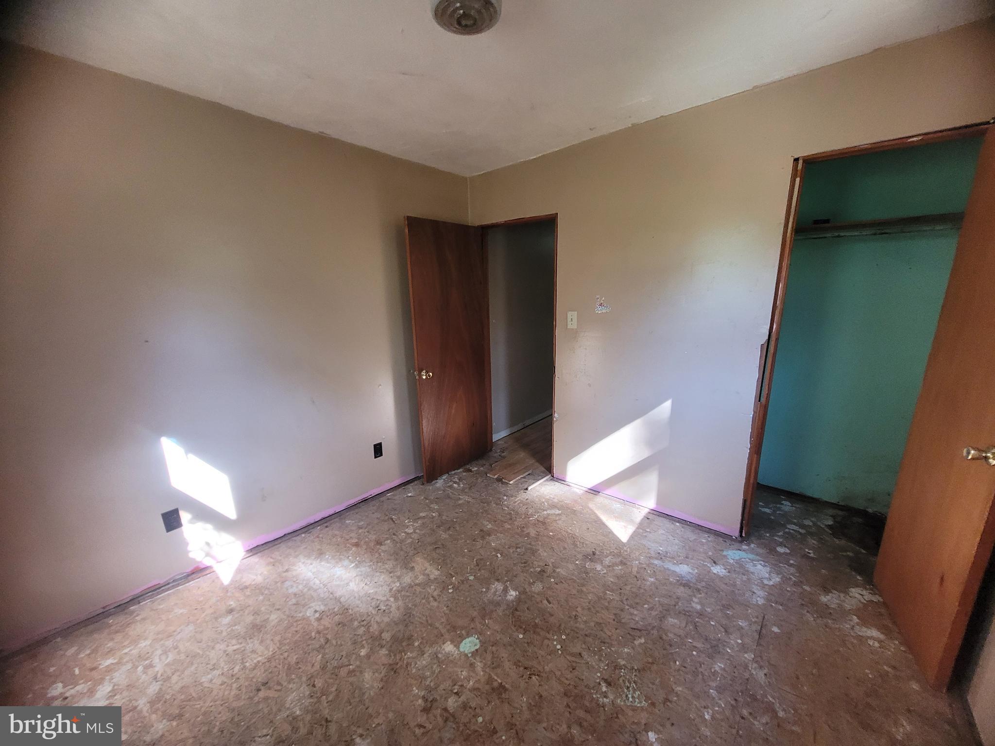 12700 Hockman Road Southeast Cumberland, MD 21502 - Photo 14 of 27 a view of an empty room