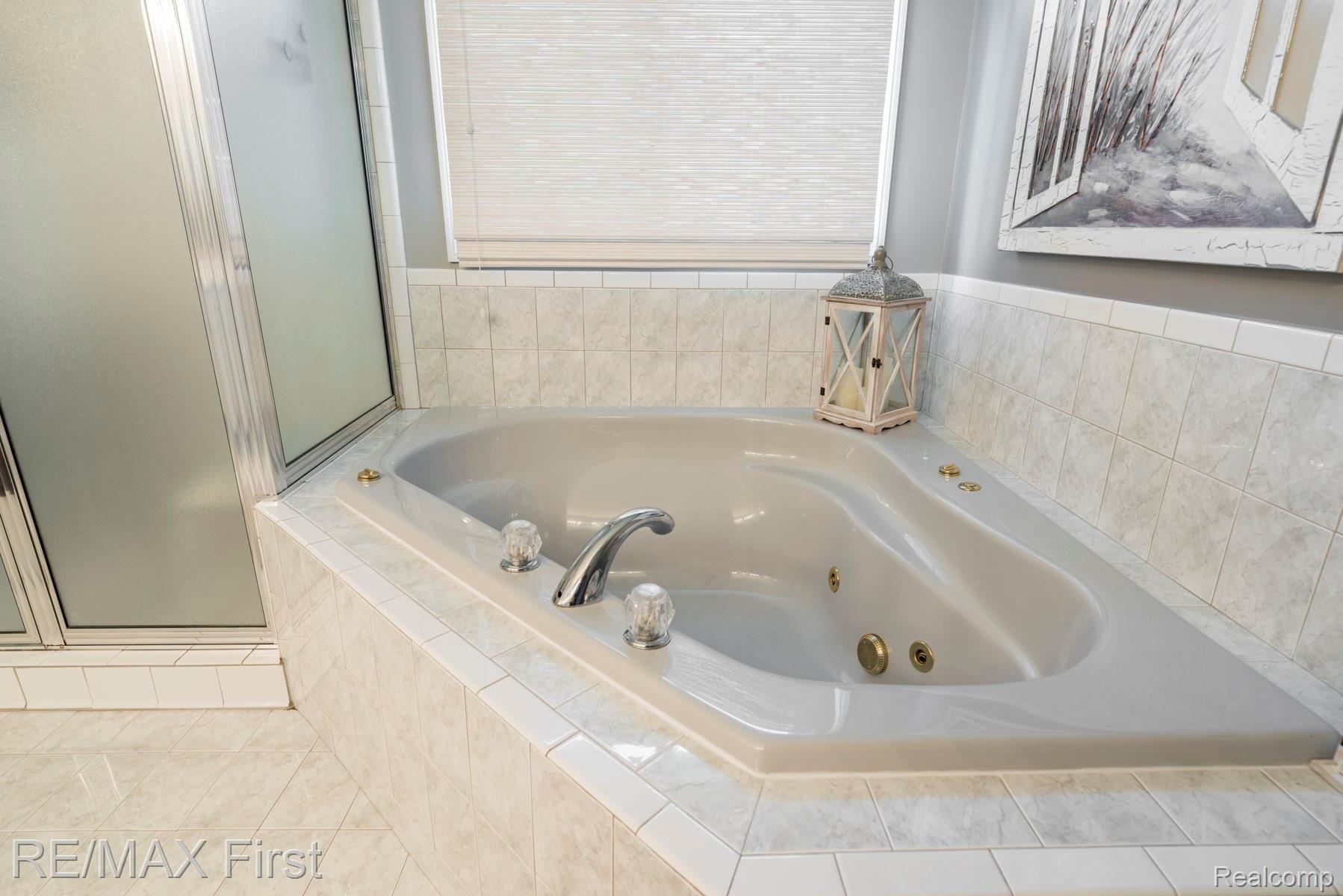 1374 Tulberry Court Rochester, MI 48306 - Photo 31 of 52 31.jpg