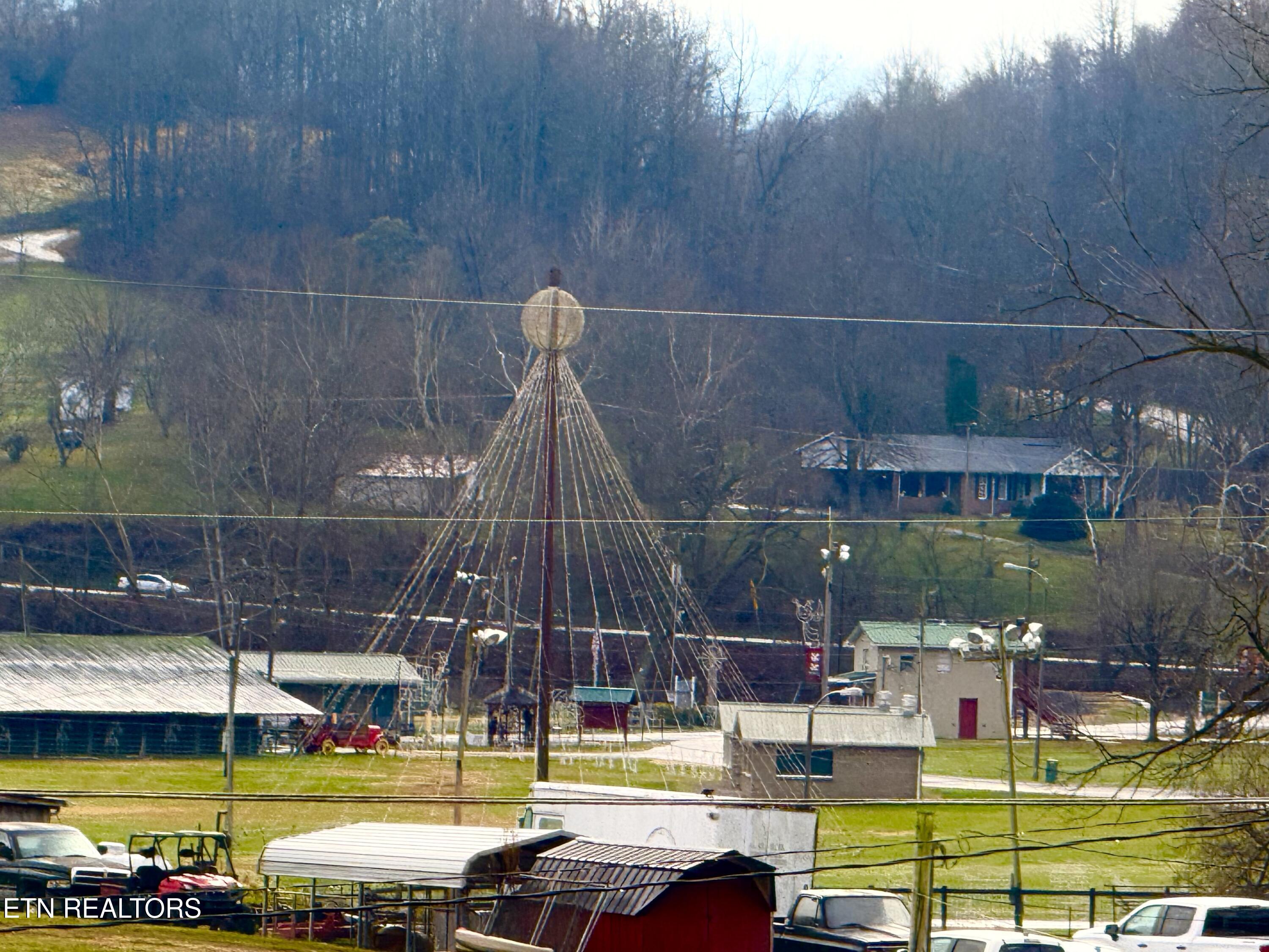 487 Right Poor Valley Road Pennington Gap, VA 24277 - Photo 4 of 19 IMG_3325