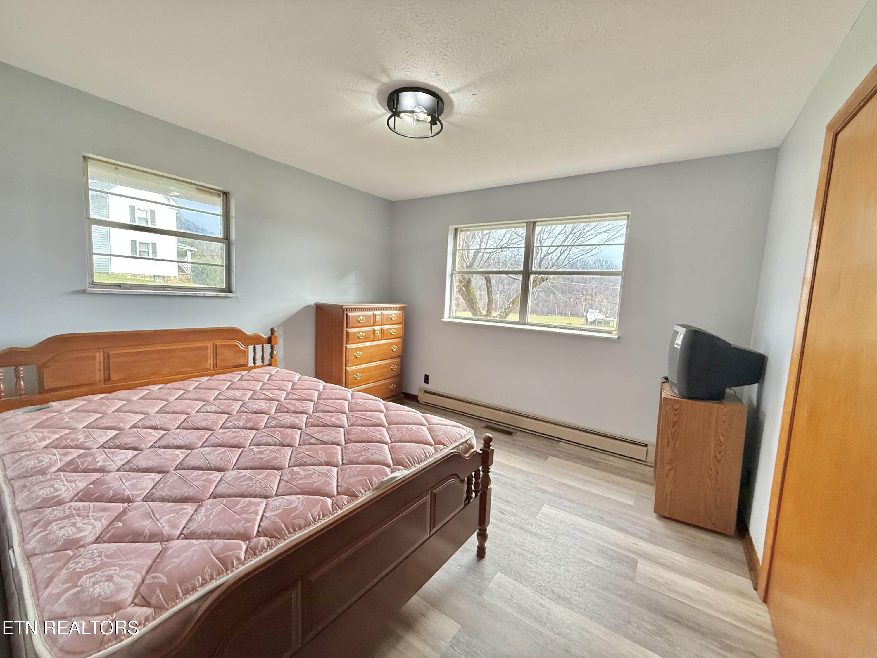 487 Right Poor Valley Road Pennington Gap, VA 24277 - Photo 9 of 19 IMG_3313