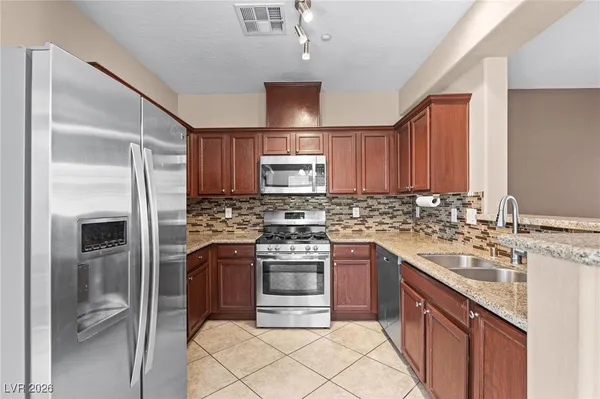 $1,575 | 4725 Basilicata Lane, Unit 202, North Las Vegas, NV 89084