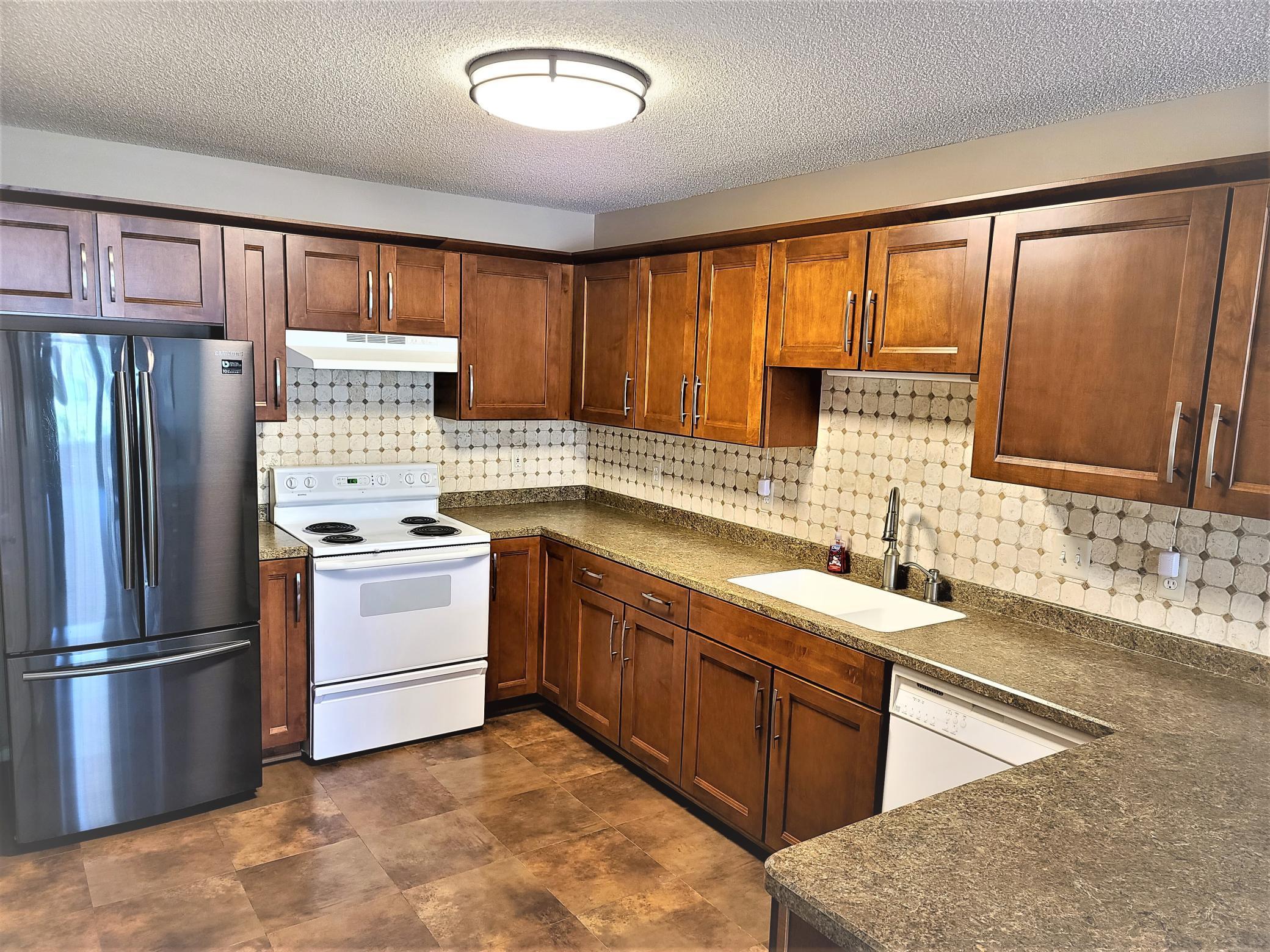 3102 49th Street Northwest Rochester, MN 55901 - Photo 3 of 15