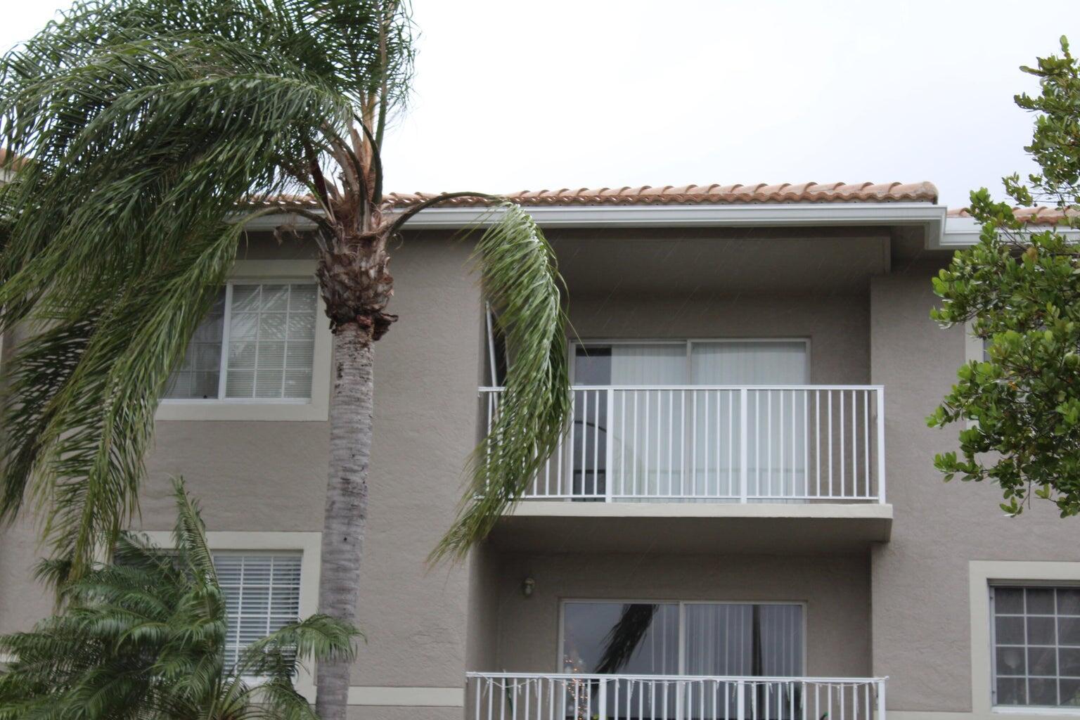 5065 Wiles Road, Unit 307 Coconut Creek, FL 33073 - Photo 4 of 6 20231214013612152830000000-o