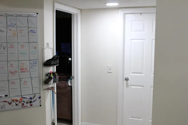 $2,900 | 5065 Wiles Road, Unit 307, Pompano Beach, FL 33073