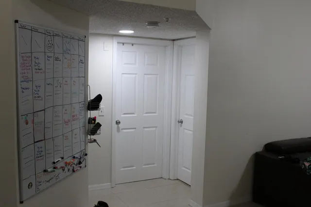 $2,900 | 5065 Wiles Road, Unit 307, Pompano Beach, FL 33073