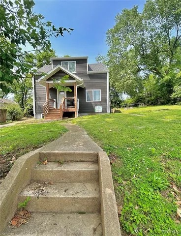 $220,000 | 10643 Thorpe Avenue, St. Louis, MO 63114