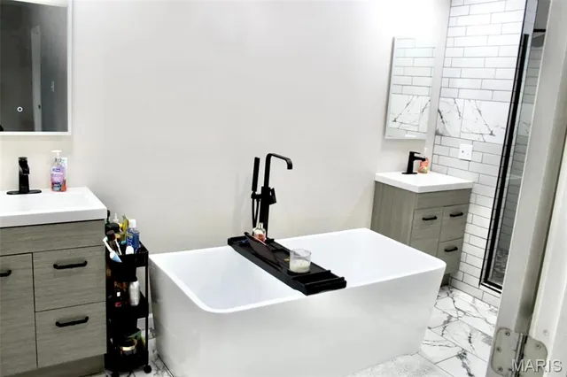 $220,000 | 10643 Thorpe Avenue, St. Louis, MO 63114