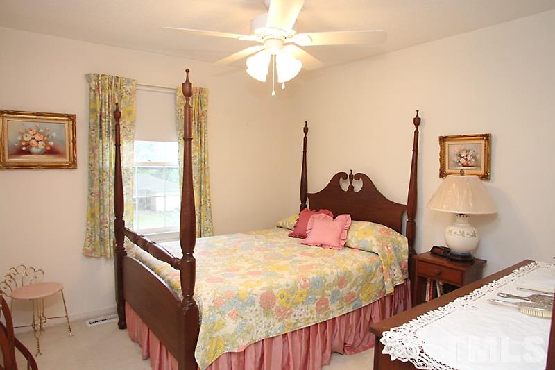 1320 Swallow Drive Raleigh, NC 27606 - Photo 4 of 25 Gallery Image 4