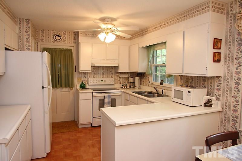 1320 Swallow Drive Raleigh, NC 27606 - Photo 10 of 25 Gallery Image 10