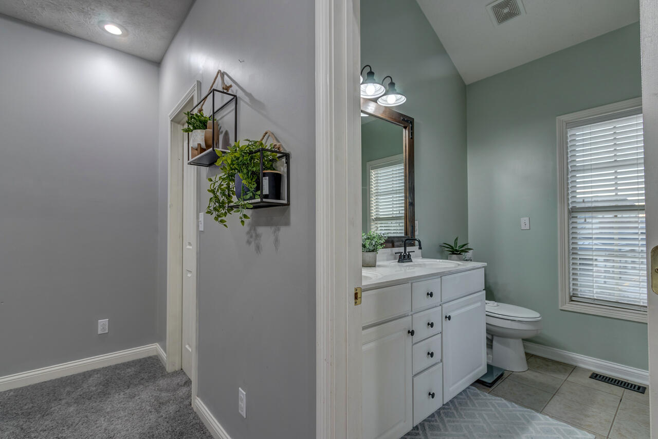 166 Locust Ridge Road Frankfort, KY 40601 - Photo 14 of 34 Trendy!
