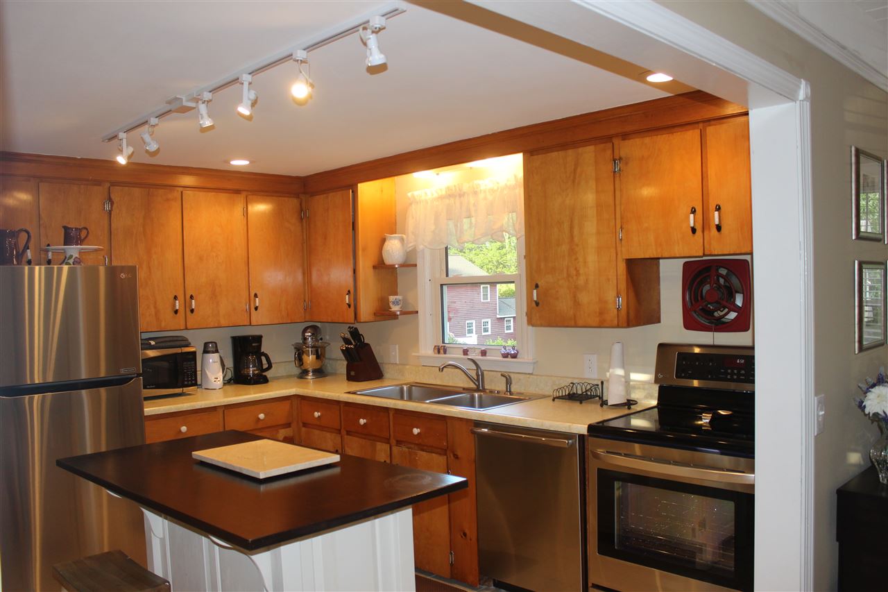 1 Yvonne Street Rochester, NH 03867 - Photo 10 of 23