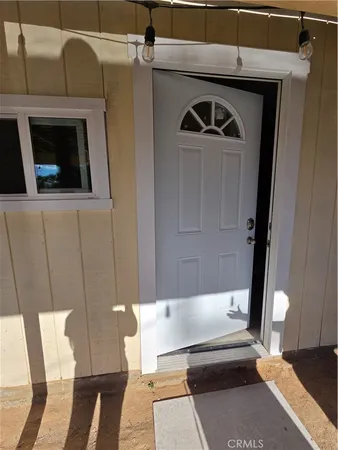 $850 | 16437 Live Oak Street, Hesperia, CA 92345