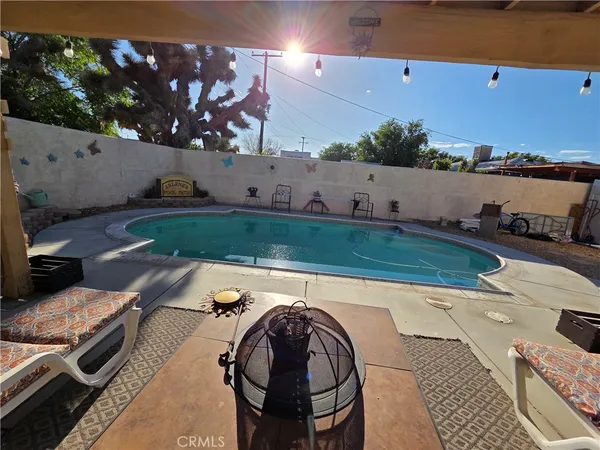 $850 | 16437 Live Oak Street, Hesperia, CA 92345