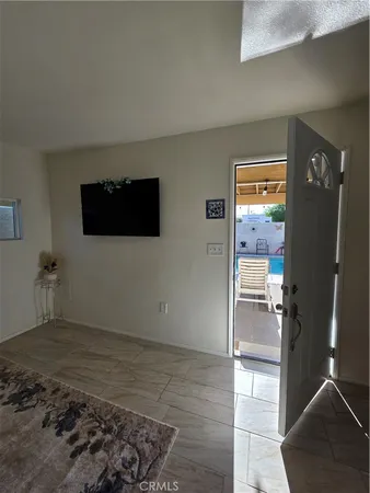 $850 | 16437 Live Oak Street, Hesperia, CA 92345