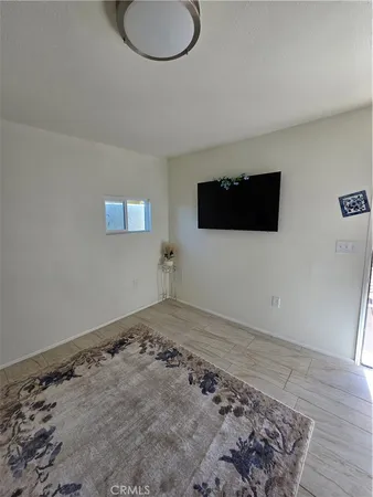 $850 | 16437 Live Oak Street, Hesperia, CA 92345