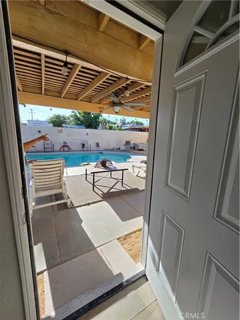 $850 | 16437 Live Oak Street, Hesperia, CA 92345