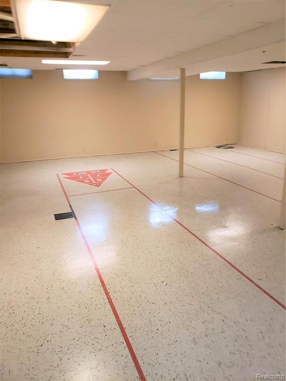 28411 Ridgebrook Road Farmington Hills, MI 48334 - Photo 30 of 35