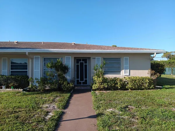 $1,900 | 20886 Vinesta Circle, Unit 313, Boca Raton, FL 33433