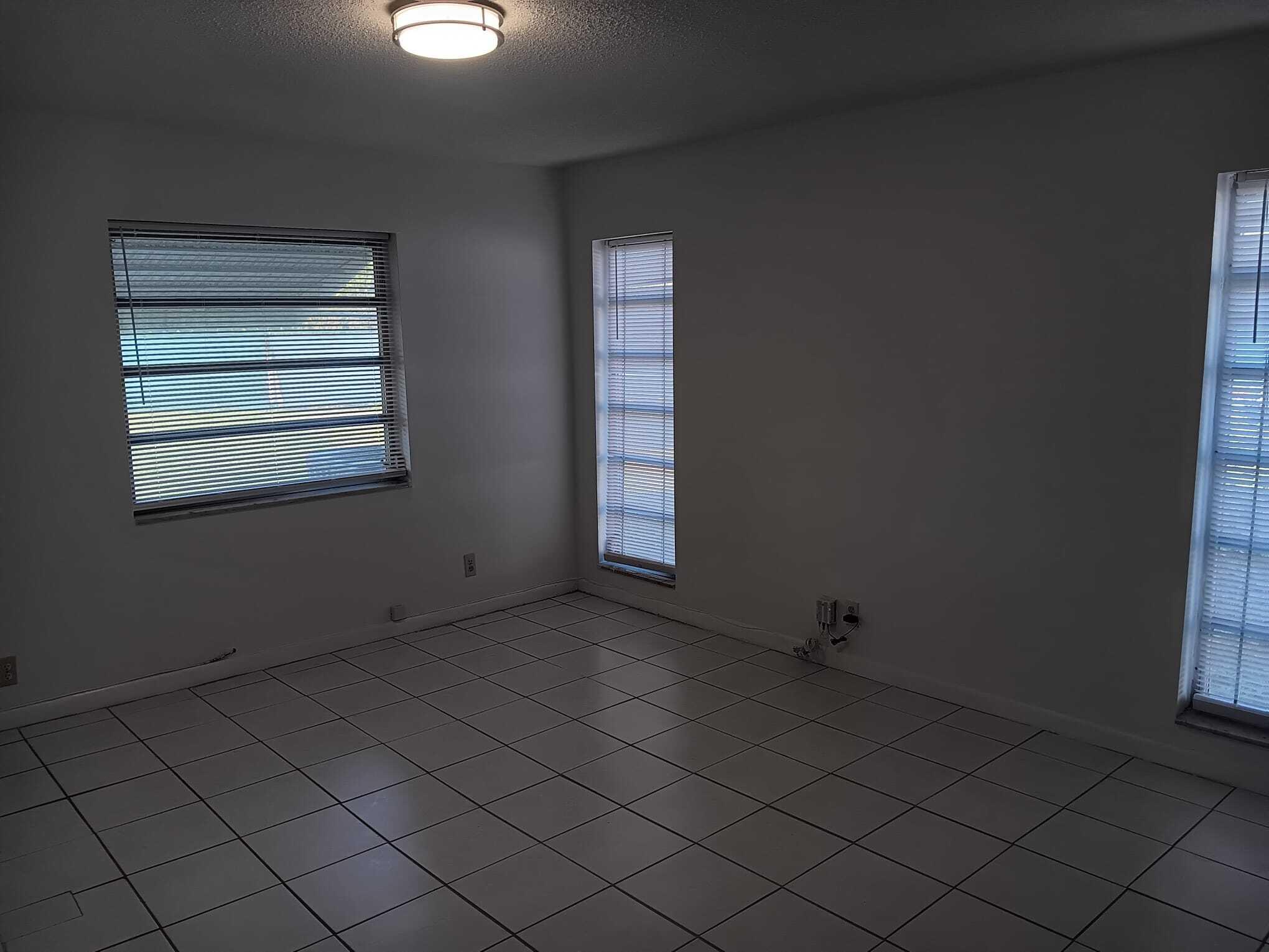 20886 Vinesta Circle, Unit 313 Boca Raton, FL 33433 - Photo 13 of 23 WhatsApp Image 2025-11-2311 at 21.37.47