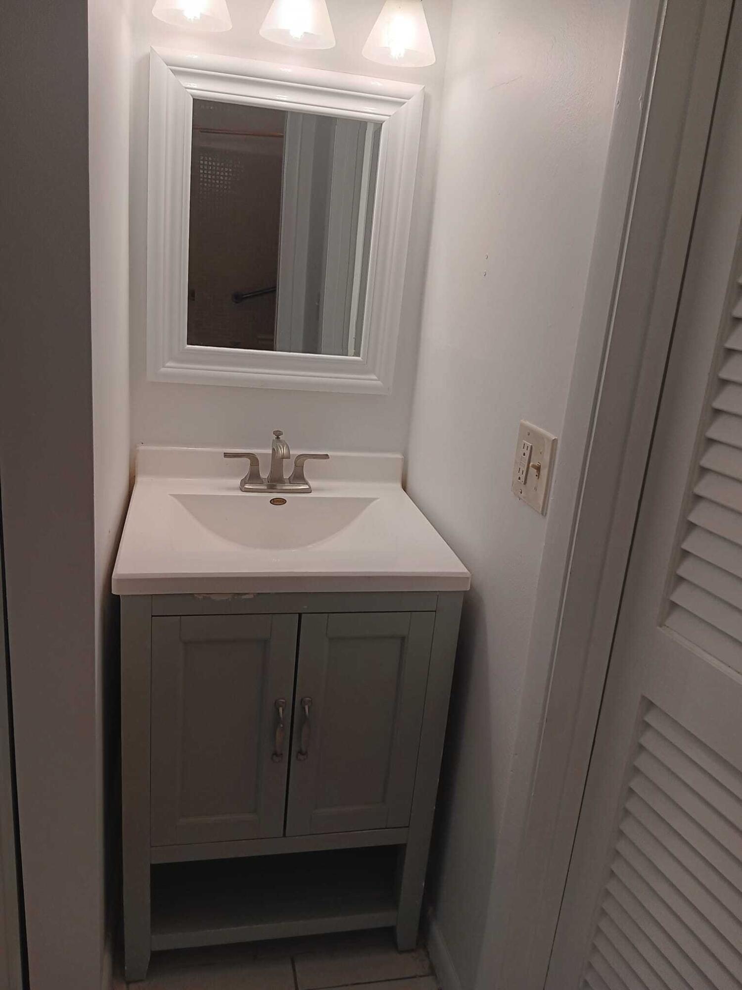 20886 Vinesta Circle, Unit 313 Boca Raton, FL 33433 - Photo 16 of 23 WhatsApp Image 2025-11-2307 at 21.37.47