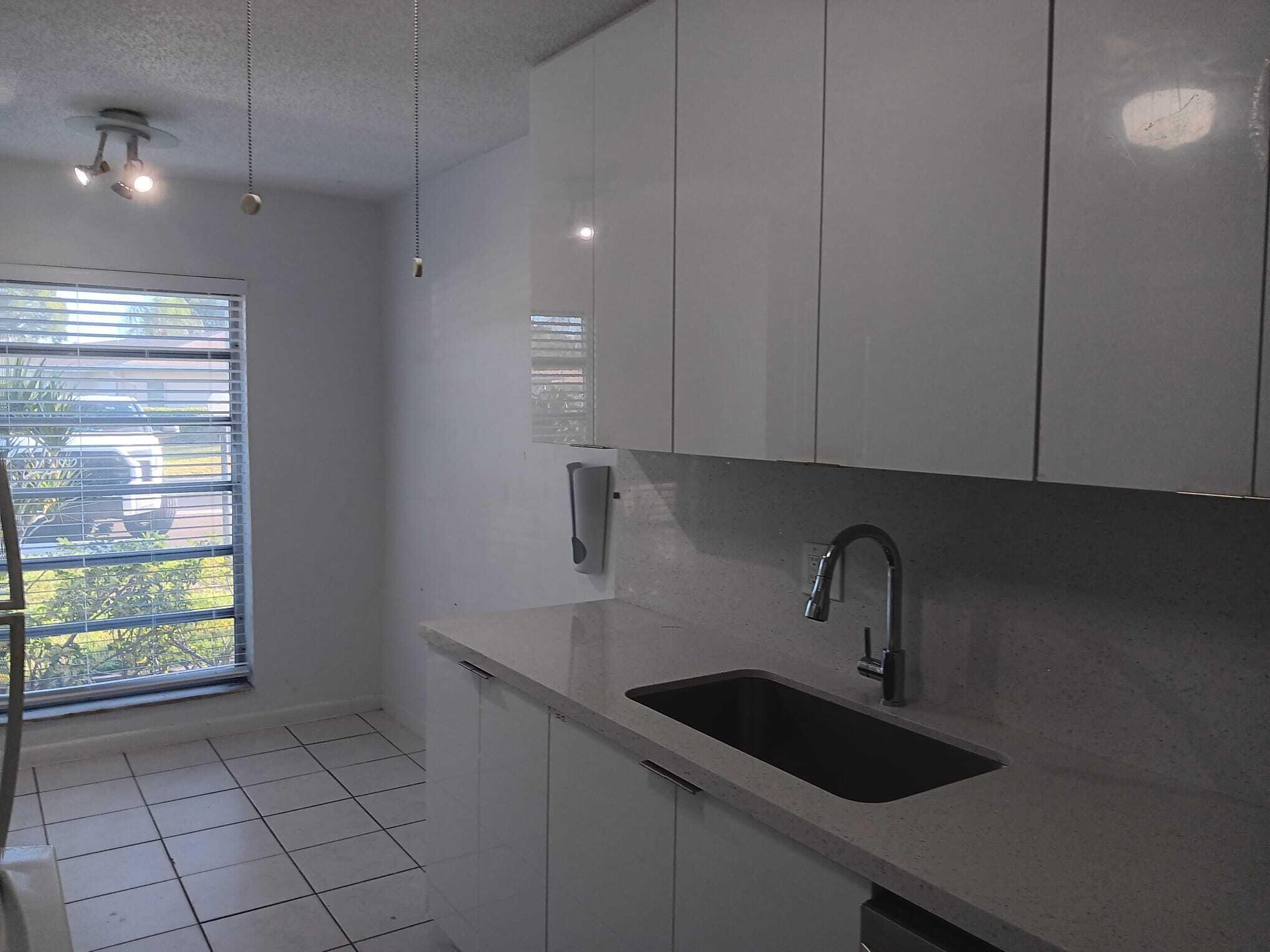 20886 Vinesta Circle, Unit 313 Boca Raton, FL 33433 - Photo 3 of 23 WhatsApp Image 2025-11-2328 at 21.37.47