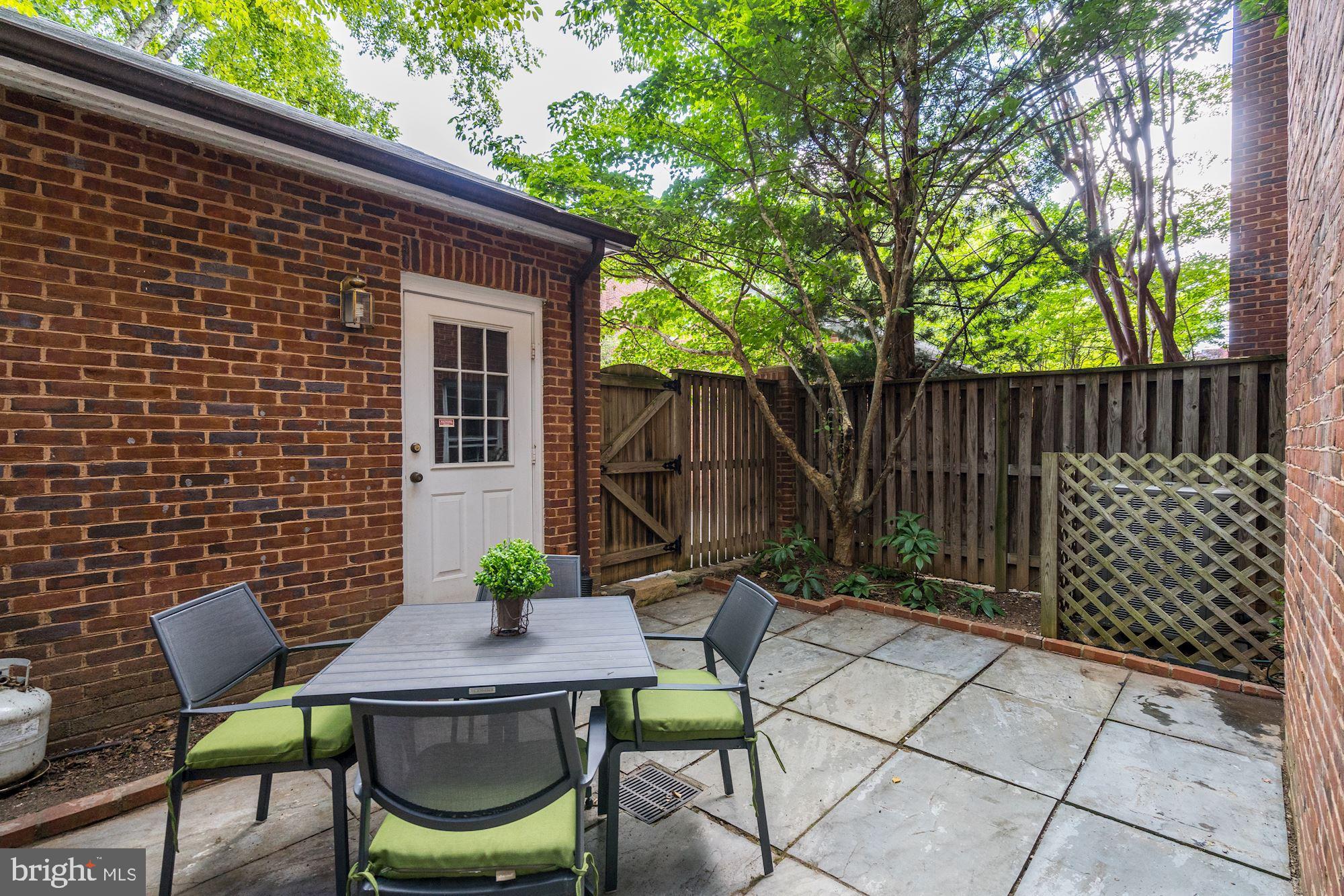 3604 Reservoir Road Northwest Washington, DC 20007 - Photo 30 of 33