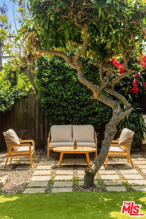 7406 Earldom Avenue Playa del Rey, CA 90293 - Photo 51 of 61 Gallery Image 51