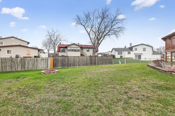 $465,000 | 1432 James Way, Elk Grove Village, IL 60007