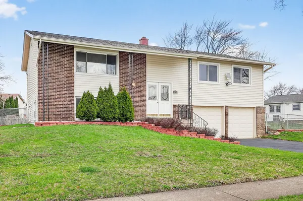 $465,000 | 1432 James Way, Elk Grove Village, IL 60007