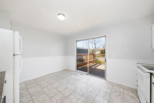 $465,000 | 1432 James Way, Elk Grove Village, IL 60007