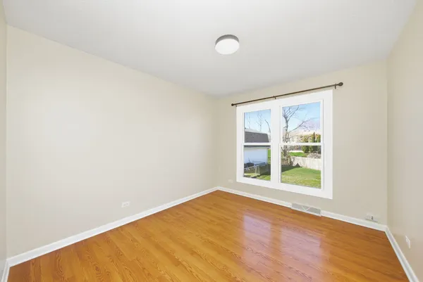 $465,000 | 1432 James Way, Elk Grove Village, IL 60007
