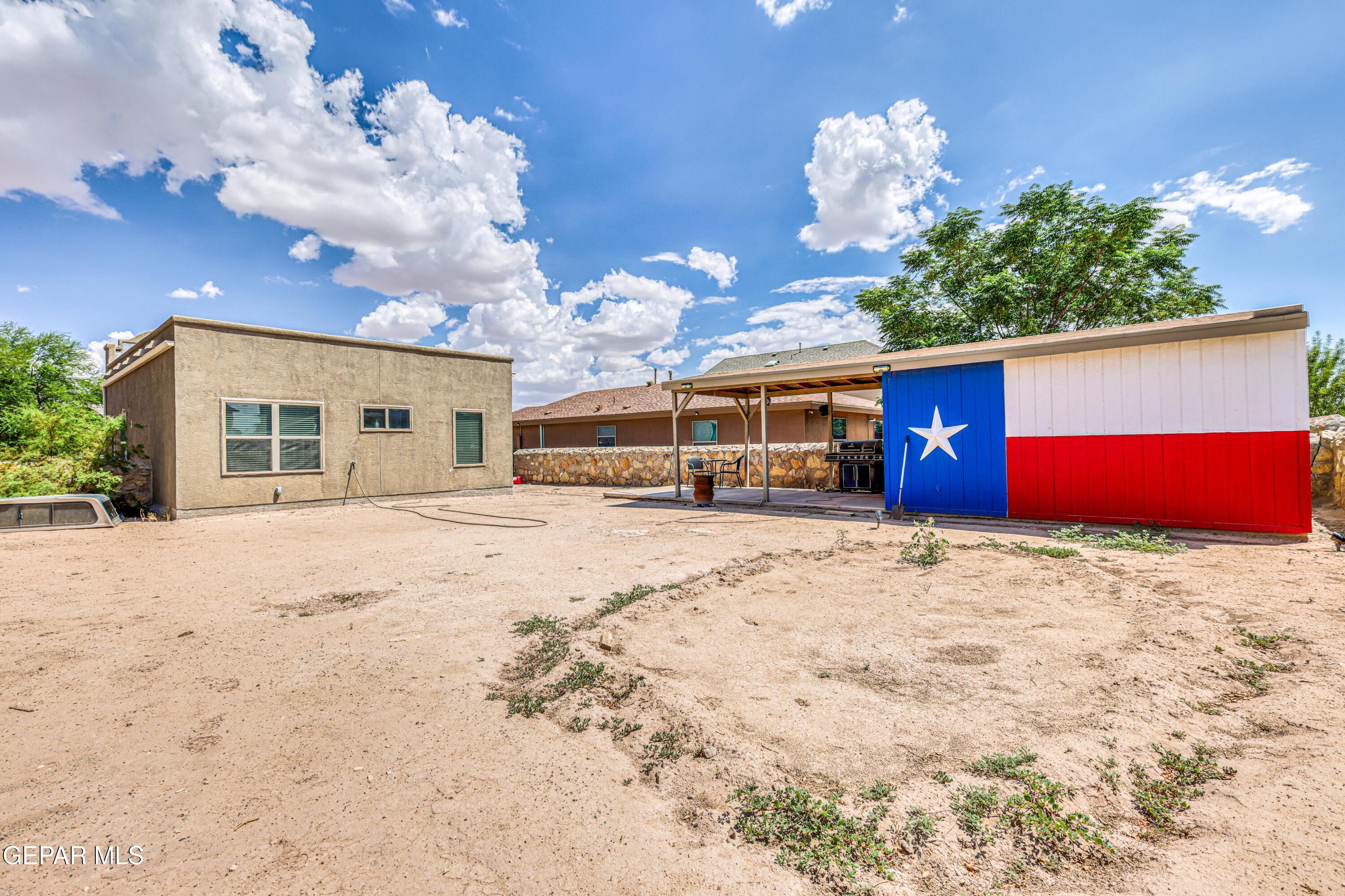 13502 Red River Road Clint, TX 79836 - Photo 24 of 25 362A0452_HDR
