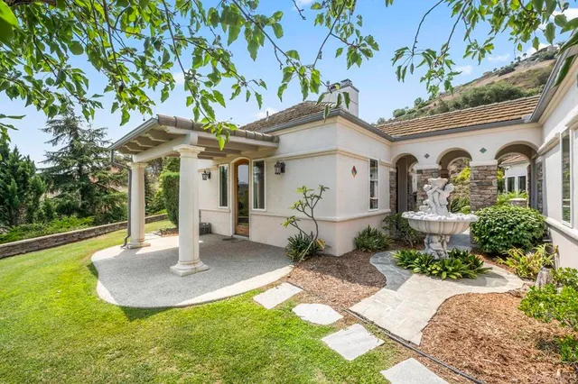 $2,124,000 | 30002 VÃa Maria Elena, Bonsall, CA 92003
