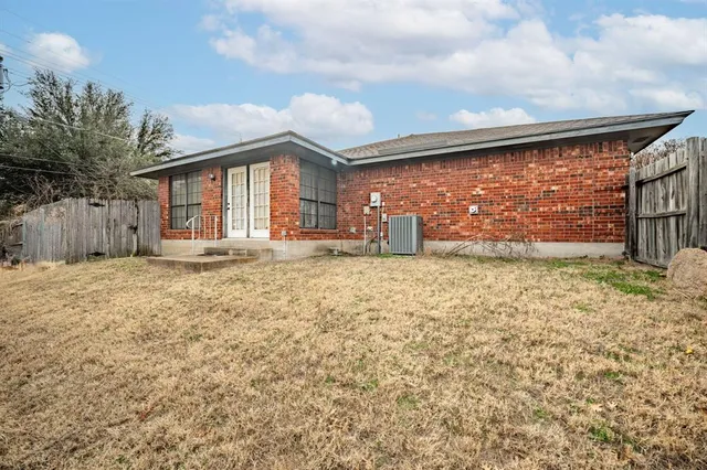 $285,000 | 130 Ben Hogan Drive, Stephenville, TX 76401
