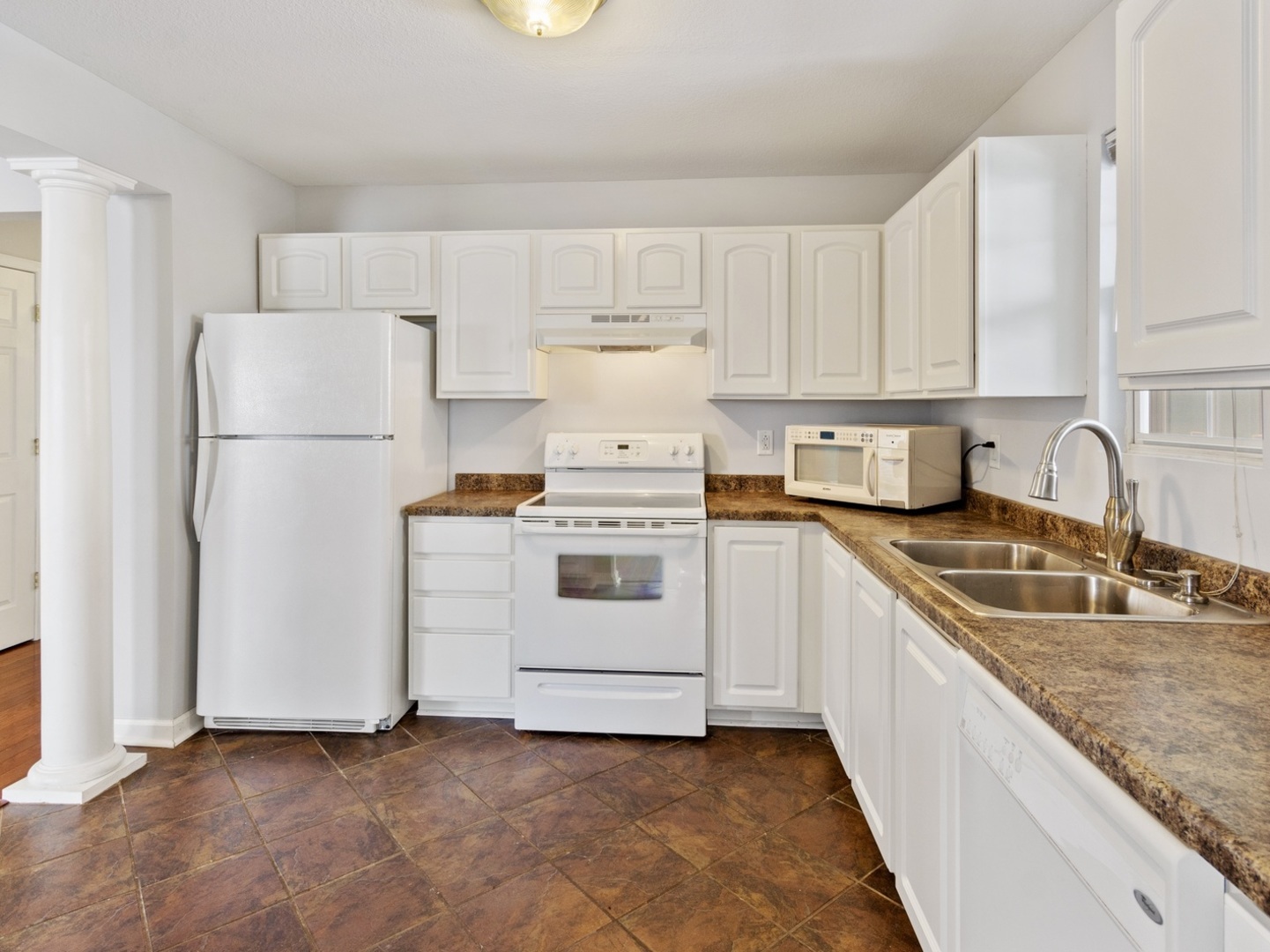 106 Chesterfield Court, Unit 106 Bourbonnais, IL 60914 - Photo 4 of 17