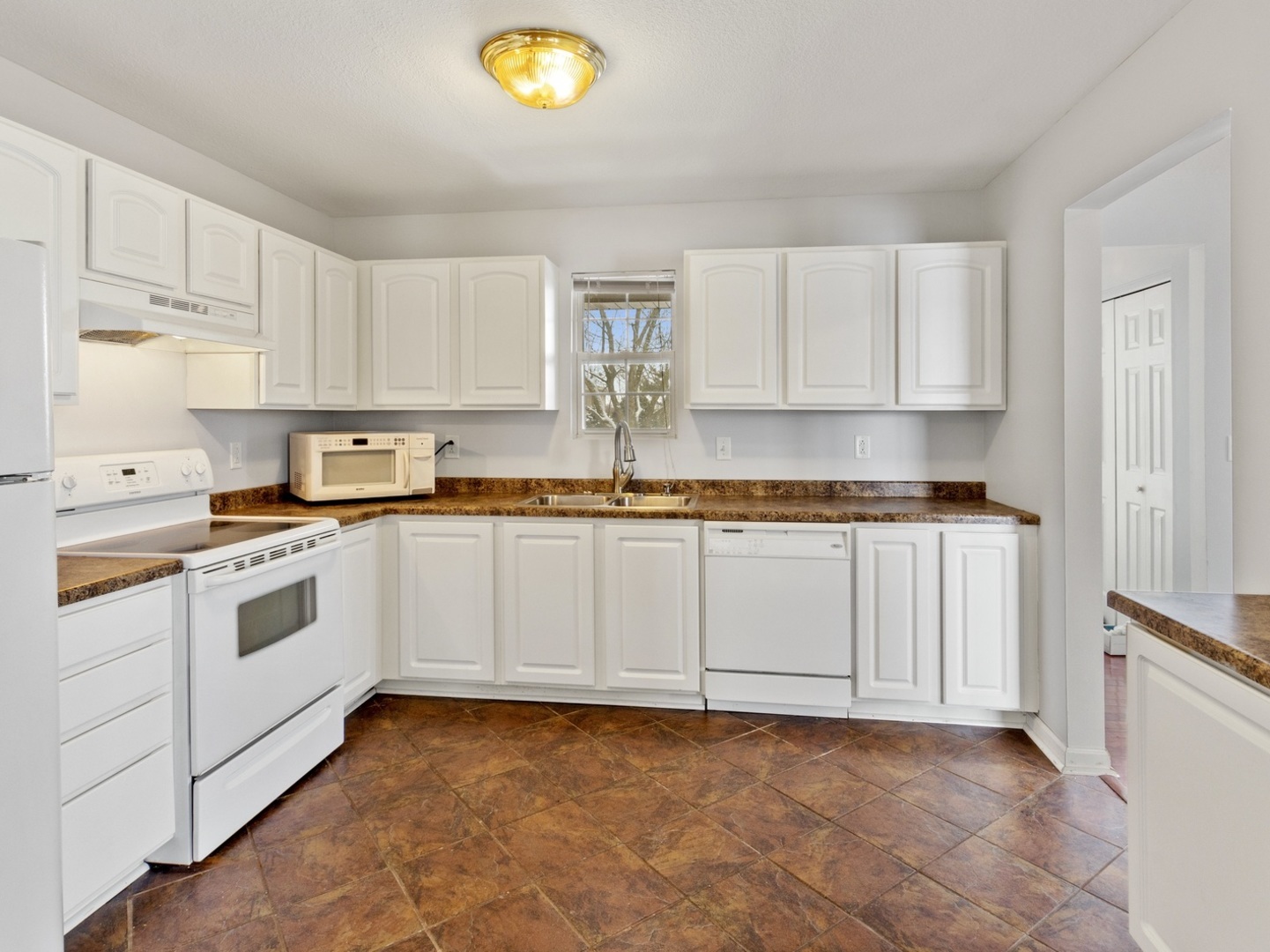 106 Chesterfield Court, Unit 106 Bourbonnais, IL 60914 - Photo 5 of 17