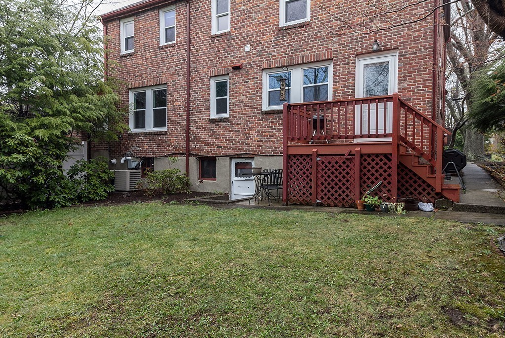 378 Russett Road Brookline, MA 02467 - Photo 27 of 29 Gallery Image 27