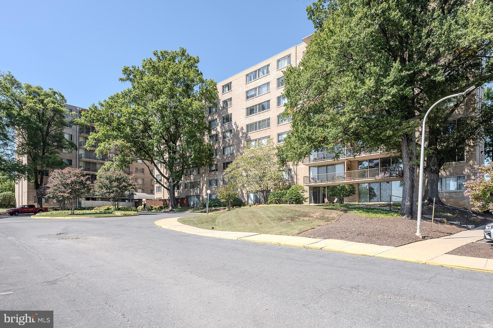 4410 Oglethorpe Street, Unit 713 Hyattsville, MD 20781 - Photo 21 of 24 a view of city with tall buildings