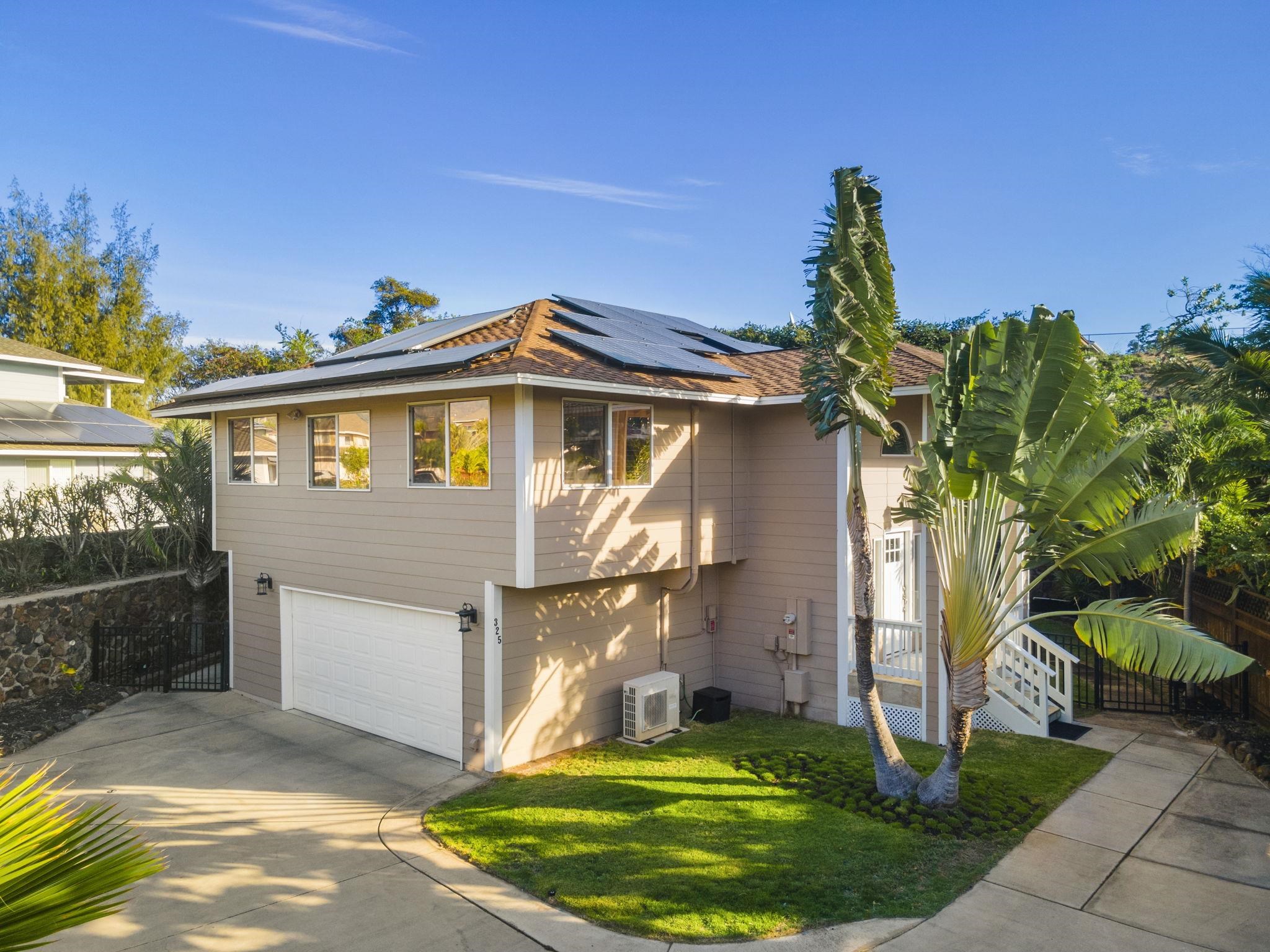 325 Puumakani Place, Kahului, HI 96732 Compass