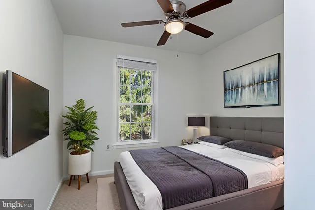 $3,100 | 4445 Holly Avenue, Fairfax, VA 22030