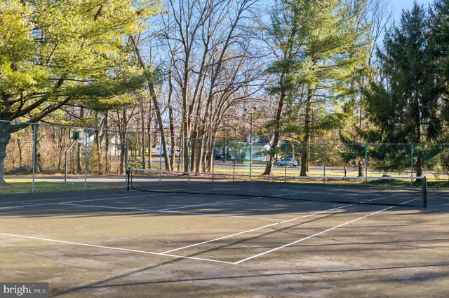 $3,100 | 4445 Holly Avenue, Fairfax, VA 22030