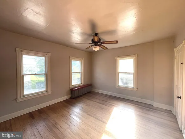 $1,395 | 953 West Washington Street, Hagerstown, MD 21740