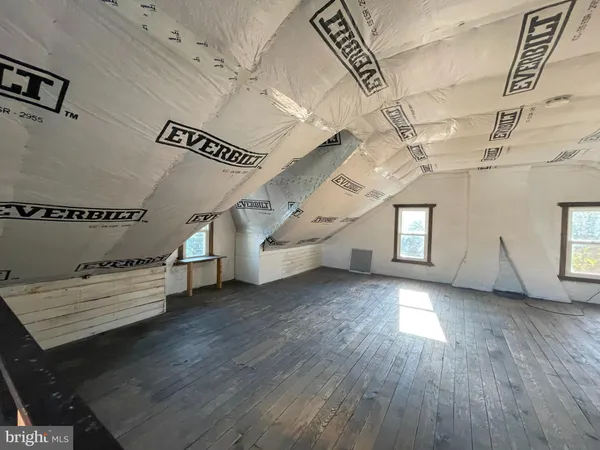 $1,395 | 953 West Washington Street, Hagerstown, MD 21740