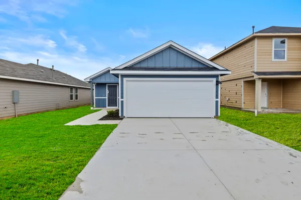 $284,500 | 196 Surrey Oaks, Maxwell, TX 78656