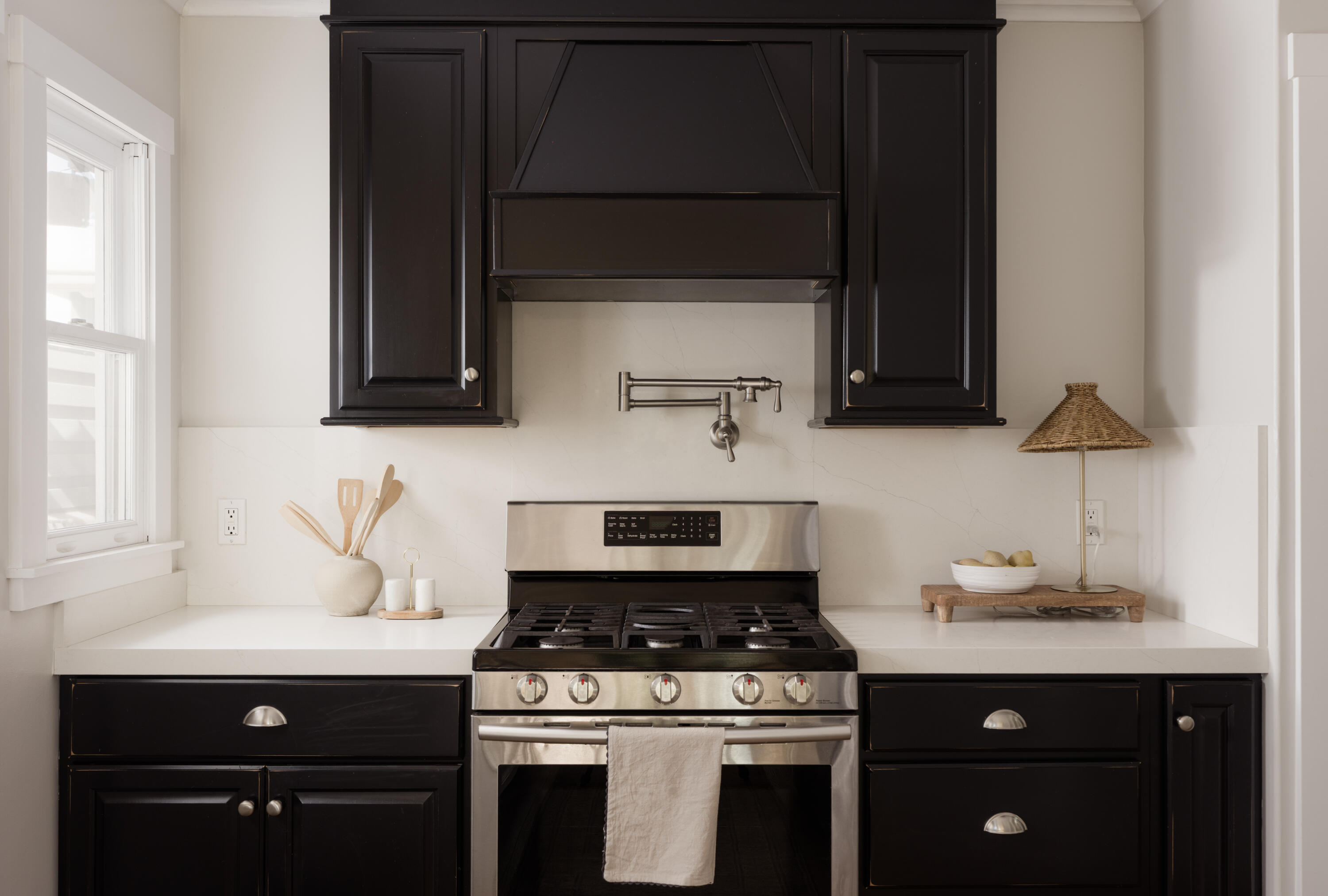 2715 Vernon Road Santa Barbara, CA 93105 - Photo 16 of 36 13. Kitchen4