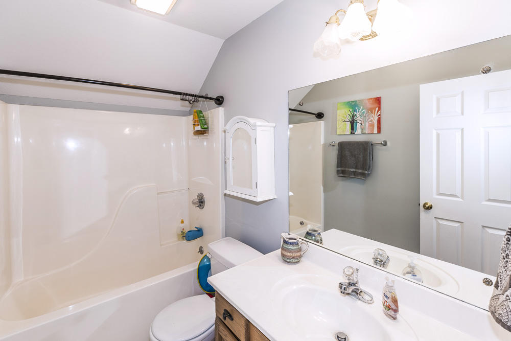 10012 Double Tree Road Knoxville, TN 37932 - Photo 27 of 40 Full Bath